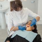Na co zwrócić uwagę przy wyborze gabinetu do wszczepienia implantu zęba?